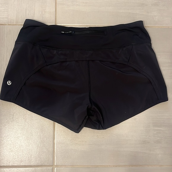 Lululemon Speed Up Shorts Low rise, 4” - Picture 2 of 4